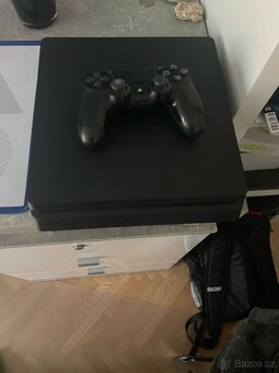 Playstation 4 - 4