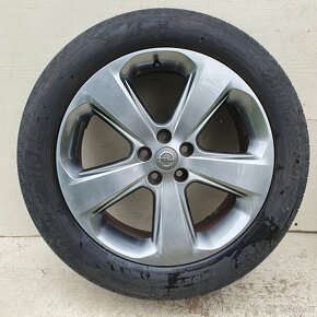 Opel Moka 18" 5x105, zánovní letní Bridgestone 215/55R18 - 4