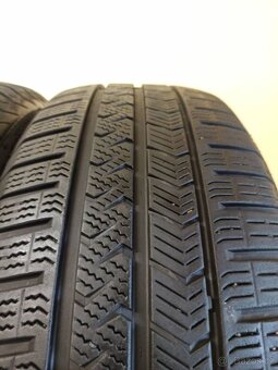 Vredestein 215/60 R17 96H 5,5mm - 4