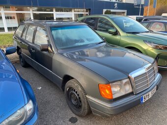 Mercedes-Benz W124, 230TE - 4