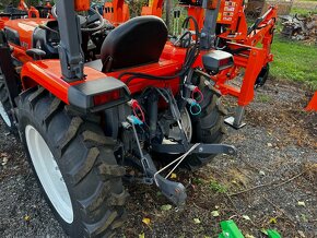 Malotraktor Kubota KL270 s čelním Nakladačem 450kg - 4