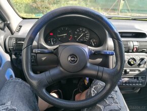 Opel Corsa B 1.4 - 4