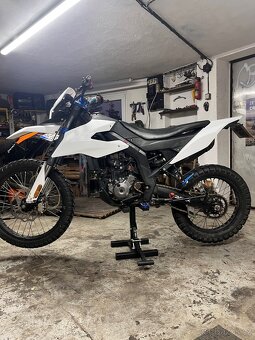 UM DSR 125 EX - 4