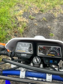 Yamaha dt 125 r - 4