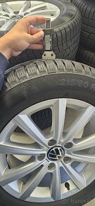 215/60R16 Originál kola Volkswagen se zimní pneu - 4