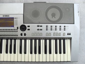 Yamaha PSR S550 - 4