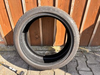 Continental  Winter Contact  235/40 R19 V XL - 4