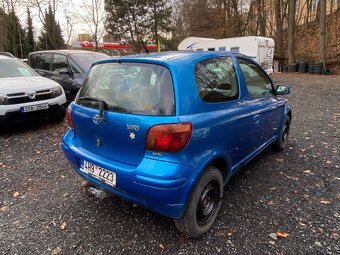 Toyota Yaris 1.0 VVT-i 50kW klima tažné el.okna 2003 - 4