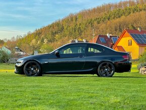 BMW e92 330d M-paket - 4