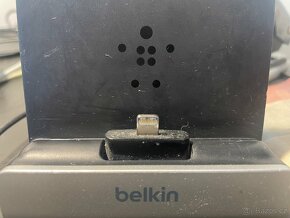 Belkin nabíjecí stojáne s Lightning - 4