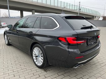 BMW 530e 2021 HUD 4x klima Laser tažné - 21% DPH - 4