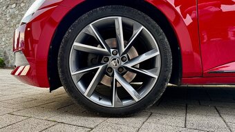 Škoda Superb Combi 2.0 TDI 190k 4x4 Sportline DSG - 4