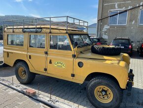 Land Rover Series 109 - 4