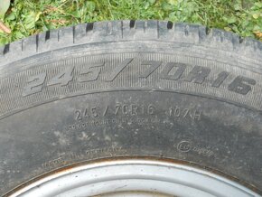 Pneu 245/70R16 - 4