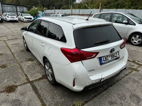 TOYOTA AURIS HYBRID 1,8 16V 73KW,ROK 2014,NAJ.195TKM,AUTONAT - 4