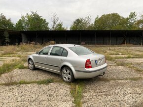 Škoda Superb 2.8 V6 - 4