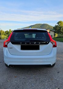 Volvo V60 2.0 diesel 110kW - 4