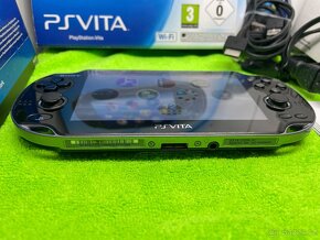 PS VITA PCH-1004 - 4