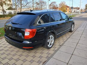 Škoda Superb facelift panorama top stavů - 4