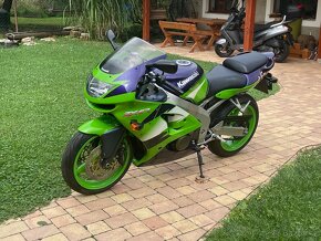 Kawasaki ZX-6R Ninja - 4