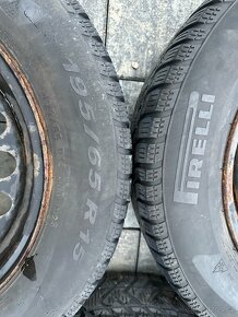 195/65/15 5x112 Pirelli Skoda Octavia zimni - 4