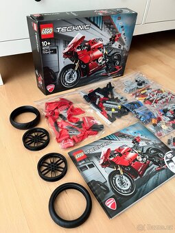 LEGO® Technic 42107 Ducati Panigale V4 R - 4