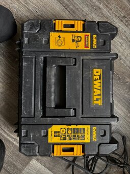 Bruska úhlová DeWALT DWE4217KT - 4