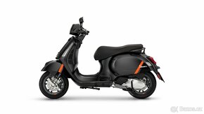 Vespa GTS Super 300 Sport - 4