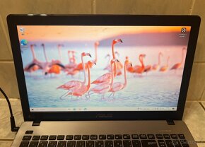 Asus X550C / Pentium 2117U / 8GB RAM / 128GB SSD / Nvidia - 4