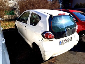 Toyota Aygo 1.0i 50 kW rv 2010 - 4