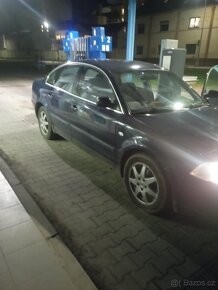 Volkswagen Passat - 4