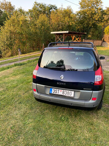 Renault Grand Scenic II 2.0 - 4