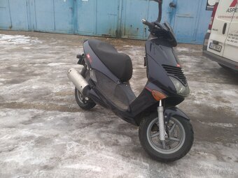 Aprilia 125 Leonardo - 4