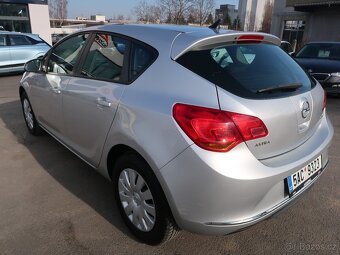 Opel Astra 1.6CDTi,81kW,NovéČR,Aut.klima - 4