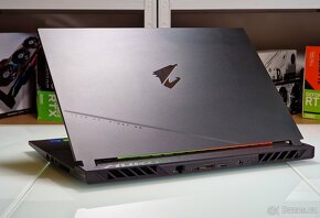 Herní notebook AORUS 15 | QHD 165Hz | i7-13700 | RTX 4070 - 4