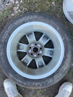 Mám jena prodej 5x100 15 ET43 sjeté gumy,kola originál Škoda - 4