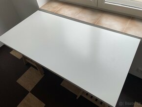 2x psací stůl Ikea MITTBACK - skleněná a bílá deska - 4