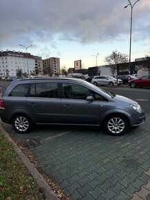 Opel Zafira B 7 míst - 4