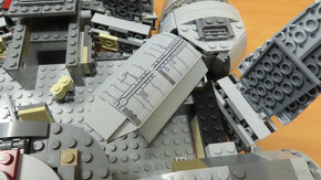 LEGO 75105 Millennium Falcon - 4