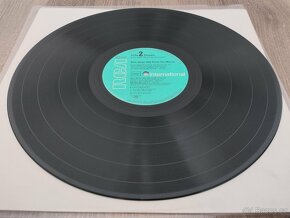 ELVIS PRESLEY - VINYL - 4