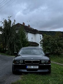 BMW E38 735i V8 - 4