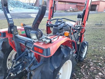 YANMAR RS27D s čelním nakladačem - 4