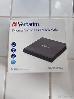 Externí DVD/CD vypalovačka-přehrávač s USB 3.0 - 4