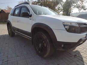 Dacia Duster 1,6 i 4x4 - 4