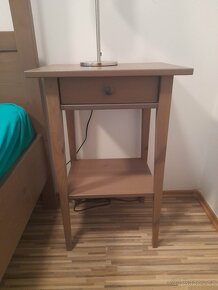 Postel Ikea HEMNES, noční stolky, matrace - 4