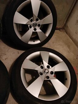 4ks alu disky orig. Škoda 5x112 R17 pneu 205/50 r17 6mm - 4