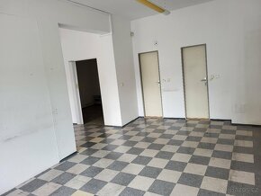 Prodej obchodního prostoru 53 m² Větrná ČB - 4