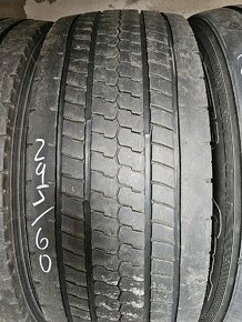 Záběrové nákladní pneu 295/60R22.5 - 4