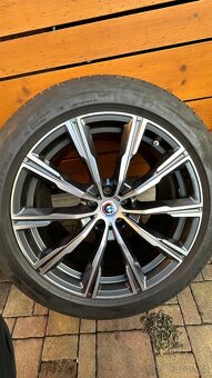 Originální kola BMW 20’ na letní pneu Pirelli - 4