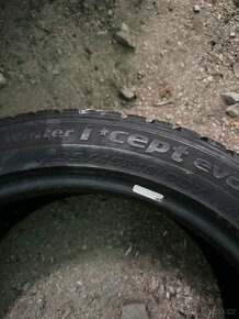 Zimní pneu Hankook 235/45R18 - 4